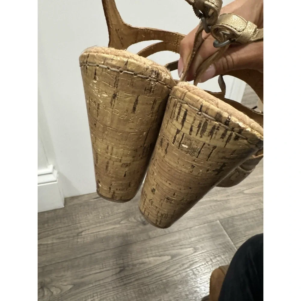 B.O.C. Leather wedges scandal